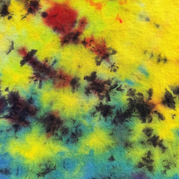 Tie Dye Tee Shirt
XL Crew Neck
Gildan 100% Heavy Cotton - Picture 3 of 5